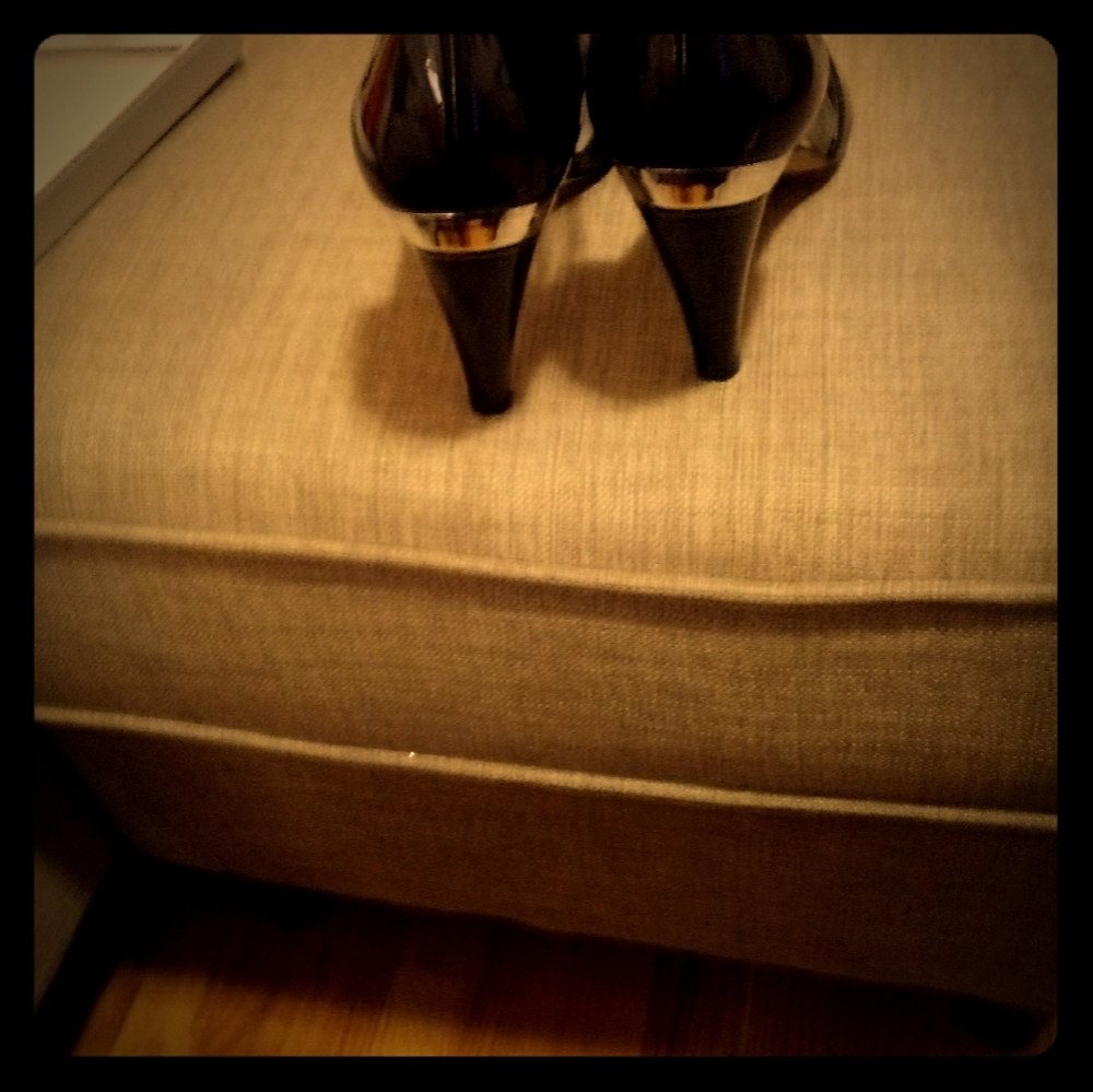 Tahari Black Patent Leather Pumps